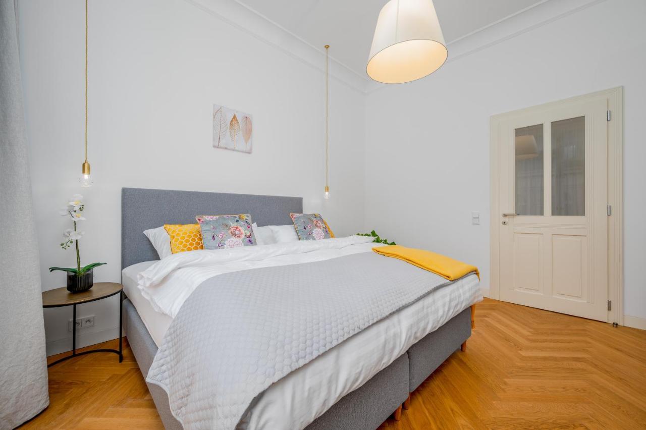 Prague Days - Old Town - Spacious Apartment Ngoại thất bức ảnh